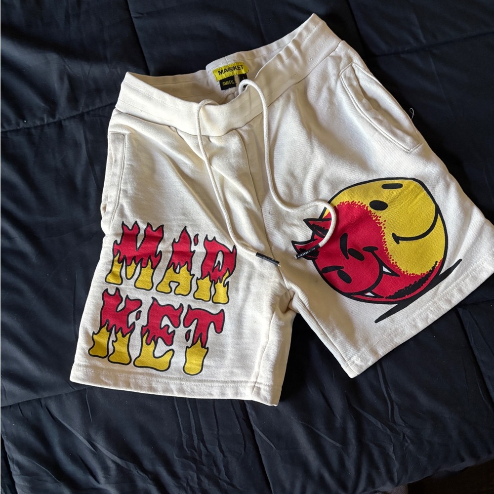 Mad Met White Graphic Men's Athletic Shorts